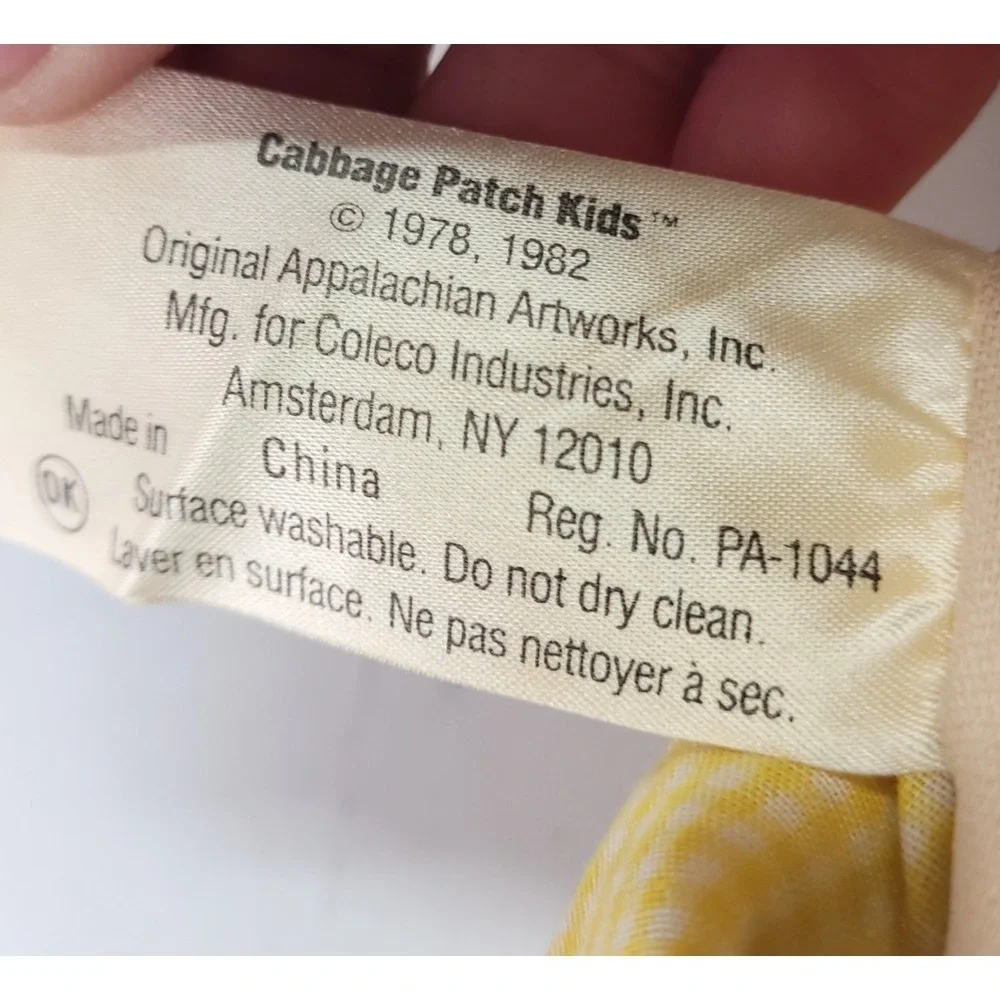Vintage 1985 Cabbage Patch Kid Doll Blonde Yarn Hair Blue Eyes Toothy 16in